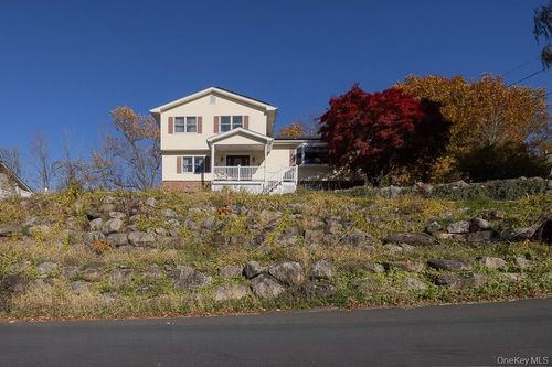 9 Georgian Dr, Stony Point, NY, 10980-1117 | Card Image