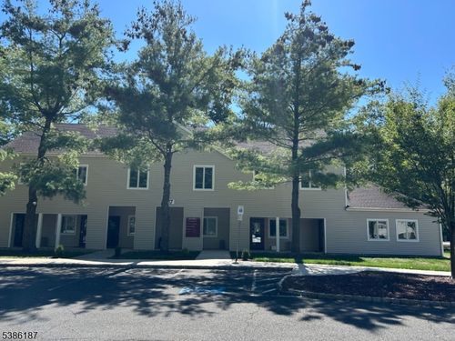 17 Clyde Rd, Somerset, NJ, 08873-5041 | Card Image