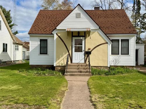 502 Mansfield St, Chippewa Falls, WI, 54729-1709 | Card Image