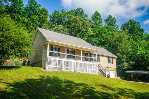 10721 Dallas Hollow Rd, Soddy Daisy, TN, 37379-5322 | Card Image
