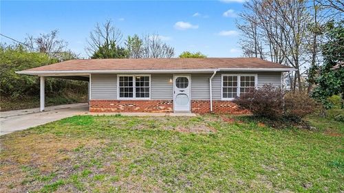 110 Hedgecock Rd, High Point, NC, 27265-1911 | Card Image