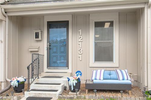 12131 W 82nd Ter, Lenexa, KS, 66215-2712 | Card Image