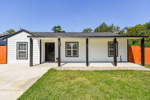5433 Chennault Rd, Houston, TX, 77033-1709 | Card Image