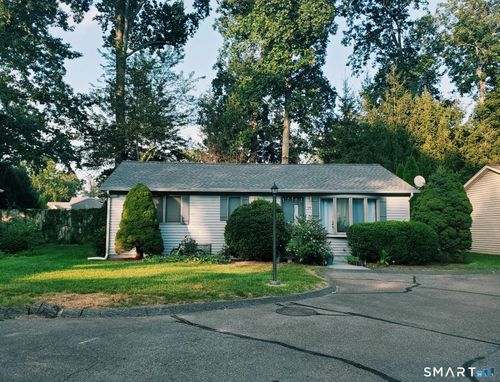 25 Oakview Cir, Westport, CT, 06880-4168 | Card Image
