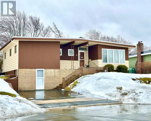 26 Ennis Ave, St. John's, NL, A1A1Y8 | Card Image