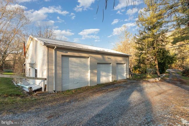8 E Locust St, House other with 3 bedrooms, 1 bathrooms and null parking in MOUNT HOLLY SPRINGS PA | Image 32