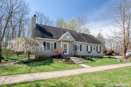 2658 Golfridge Dr Se, Grand Rapids, MI, 49546-5617 | Card Image
