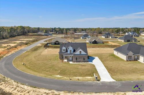 426 Burlington Drive, Macon, GA, 31052 | Card Image