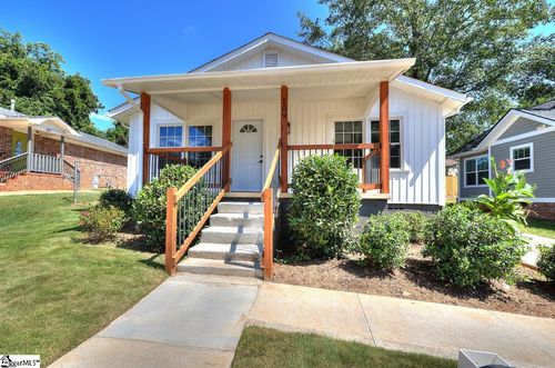 109 Rebecca St, Greenville, SC, 29607-2041 | Card Image