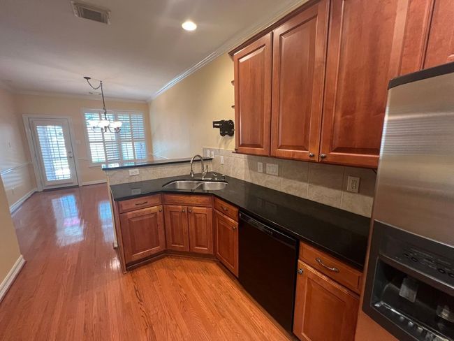 1155 Enclave Sq E, Townhouse with 4 bedrooms, 3 bathrooms and 2 parking in Houston TX | Image 15