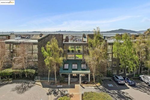 303-1300 Quarry Ct, Richmond, CA, 94801-4135 | Card Image
