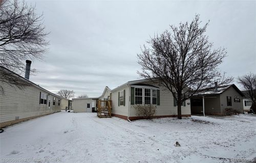 45869 Bonaventure Dr, Macomb, MI, 48044-6021 | Card Image