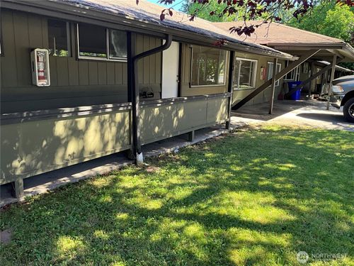 9618 Holly Dr, Everett, WA, 98204-1100 | Card Image
