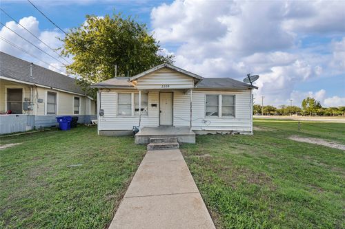 2209 Cleveland Avenue, Waco, TX, 76706 | Card Image