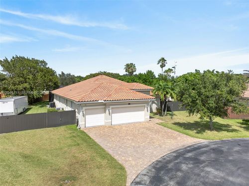 2135 Nw 14th Ter, Homestead, FL, 33030-2803 | Card Image