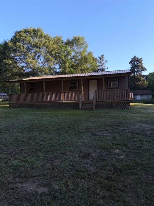 111 E Hughes St, Daingerfield, TX, 75638-1321 | Card Image