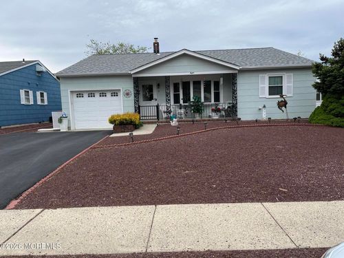 8 Killington Rd, Toms River, NJ, 08757-6334 | Card Image