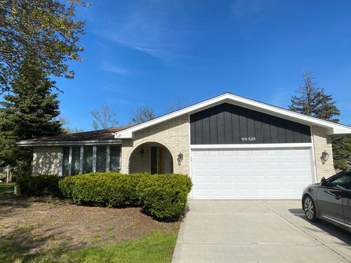 9s525 Allison Ct, Willowbrook, IL, 60527-7041 | Card Image