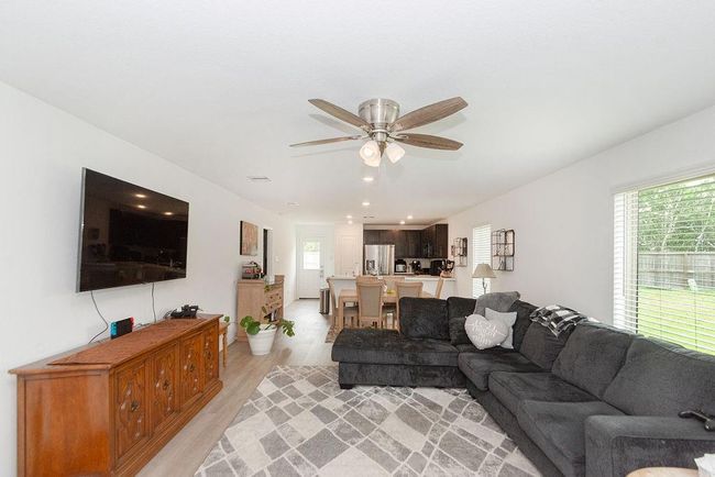 5050 Hurston Park Trl, House other with 3 bedrooms, 2 bathrooms and 2 parking in Fresno TX | Image 8