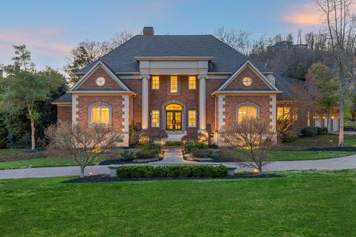 384 Lake Valley Dr, Franklin, TN, 37069-4651 | Card Image