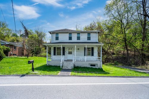 2023 Locust Ln, HARRISBURG, PA, 17109-3335 | Card Image