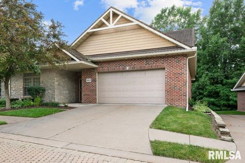 1013 2nd Street Ct, Moline, IL, 61265-1184 | Card Image
