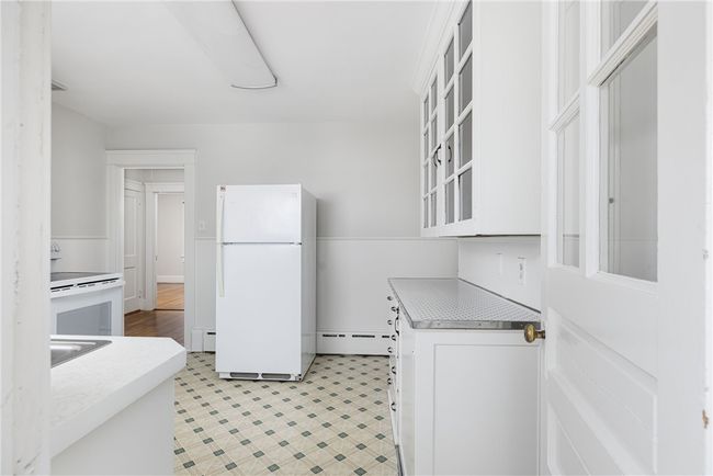 576 East Main. | Image 37