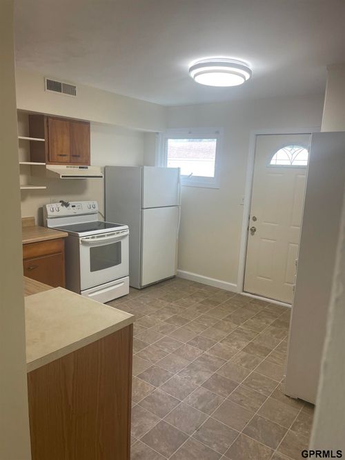 2604 1/2 Wayne St, Bellevue, NE, 68005-5348 | Card Image