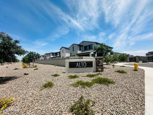 7425 W Nicolet Ave, Glendale, AZ, 85303-2016 | Card Image