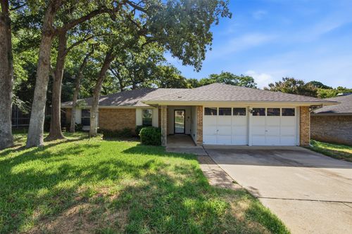 2505 Ironwood Ct, Arlington, TX, 76016-1933 | Card Image