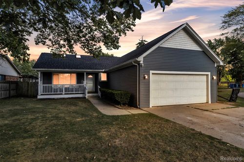 27116 Warner Ave, Warren, MI, 48092-3599 | Card Image