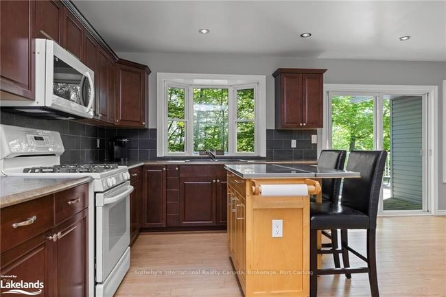 43 Cole Point Trail, House other with 3 bedrooms, 1 bathrooms and 8 parking in Mckellar ON | Image 8