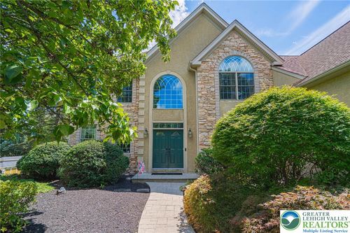 6958 Lehigh Ct, Allentown, PA, 18106-9527 | Card Image