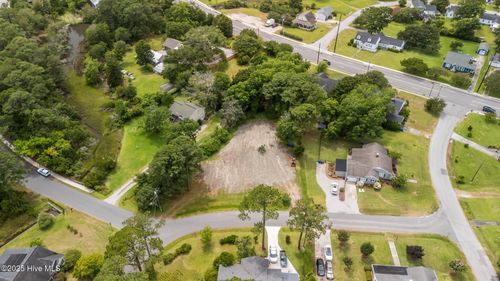 203-201-203 Sherwood Blvd, Beaufort, NC, 28516-1621 | Card Image
