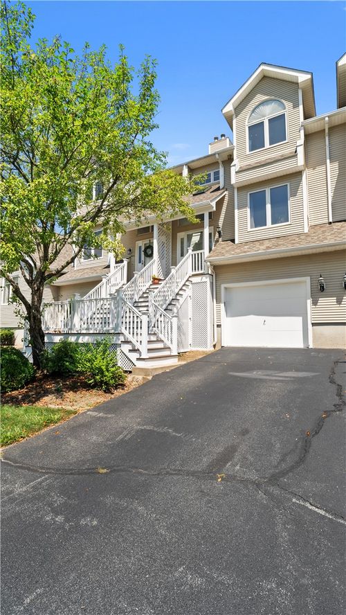 200-200 River Farms Dr, West Warwick, RI, 02893-1927 | Card Image