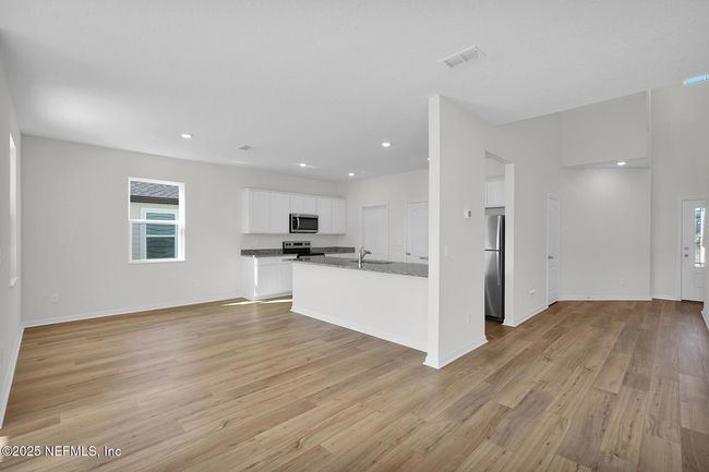 6877 Myrtle Oak Rd, House other with 5 bedrooms, 3 bathrooms and null parking in Jacksonville FL | Image 9