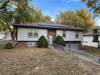 2501 Folsom Street, House other with 4 bedrooms, 3 bathrooms and null parking in Leavenworth KS | Image 1