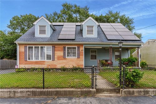 103 Clews St, Pawtucket, RI, 02861-1405 | Card Image