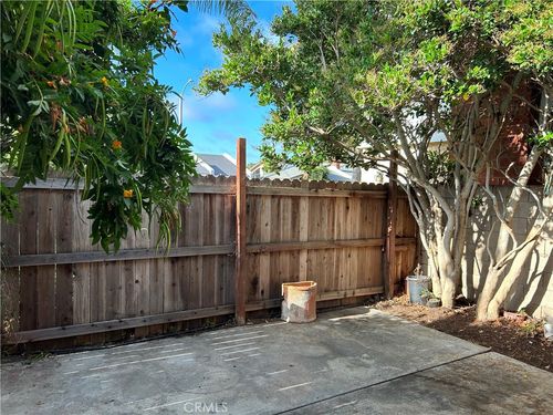 212 Rochester Ave, Huntington Beach, CA, 92648 | Card Image