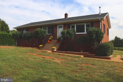 5621 Old Auburn Rd, WARRENTON, VA, 20187-8334 | Card Image