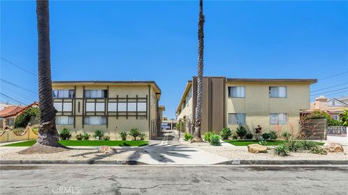 327 Stepney St, Inglewood, CA, 90302-5619 | Card Image