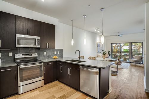 apt-115-3600 S Lamar Blvd, Austin, TX, 78704-8097 | Card Image