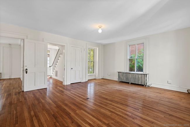 The large family room | Image 6