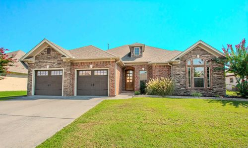 210 Chapel Creek Dr, Conway, AR, 72034-7803 | Card Image