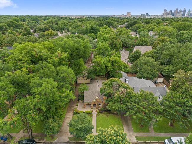 Mature trees, and walkable to Lower Greenville - so many restaurants and shops to enjoy! | Image 26