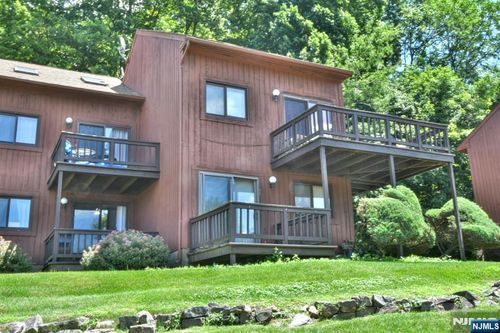 3 Deer Valley Ln, Vernon, NJ, 07462-4554 | Card Image