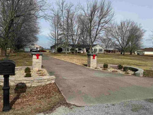 13645 Leisure Ln, Benton, IL, 62812-4525 | Card Image