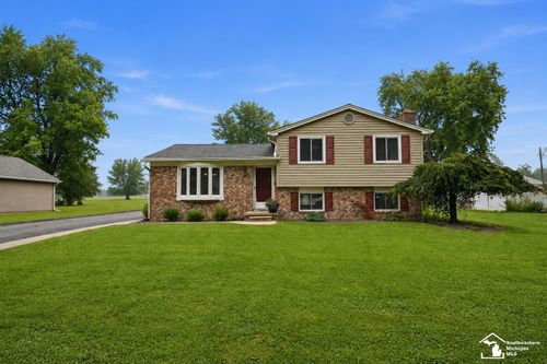 33429 Ludwig Dr, Rockwood, MI, 48173-9606 | Card Image