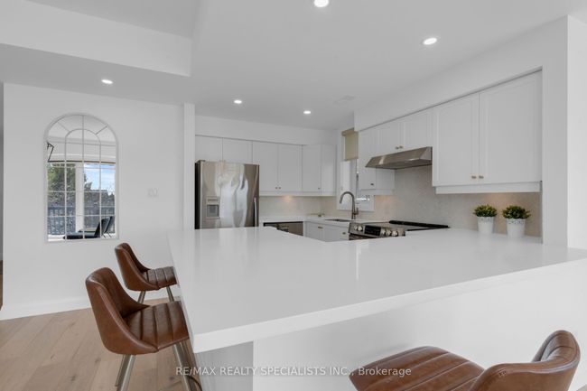 441 Mariners Way, Condo with 3 bedrooms, 2 bathrooms and 2 parking in Collingwood ON | Image 12