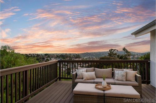 3254 S Bonita St, Spring Valley, CA, 91977-3016 | Card Image